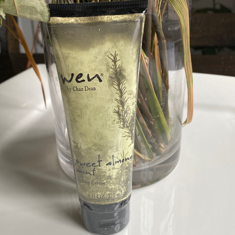 New Wen Sweet Almond Mint Styling Crème 4 OZ - 120 ML